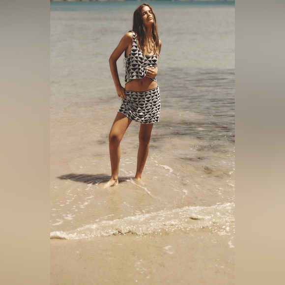 Zara Beaded Mini Skirt - Picture 2 of 8